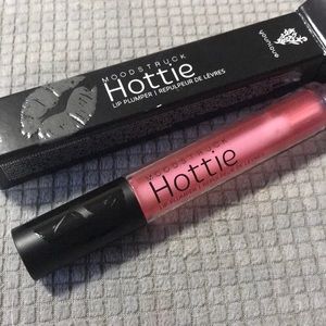 Younique Hottie lip plumper